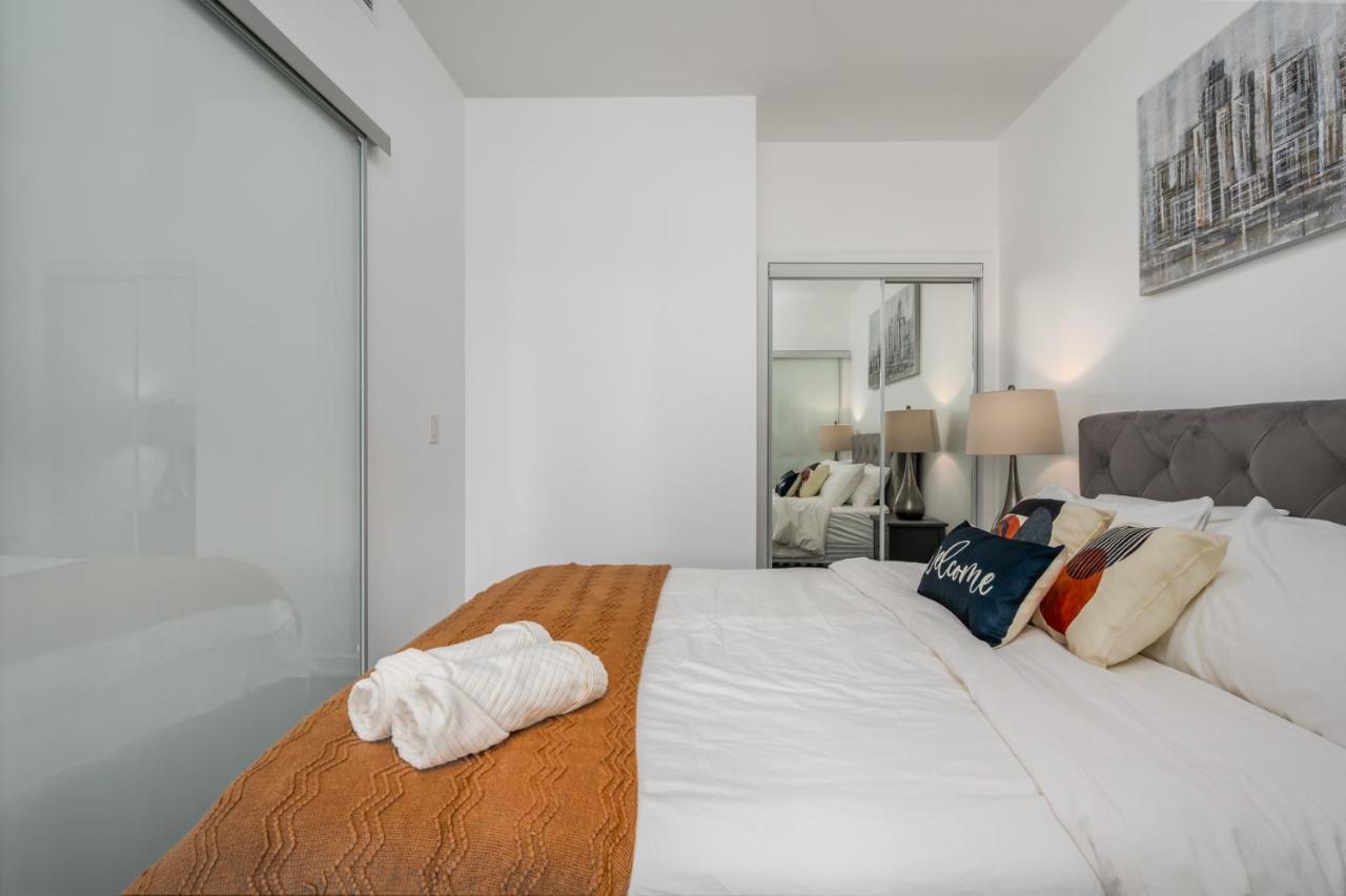 Downtown Vacation Rentals Toronto Exterior foto